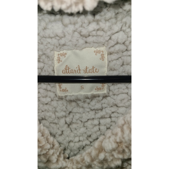 Altar'd State sherpa hoodie sweater - Picture 4 of 5